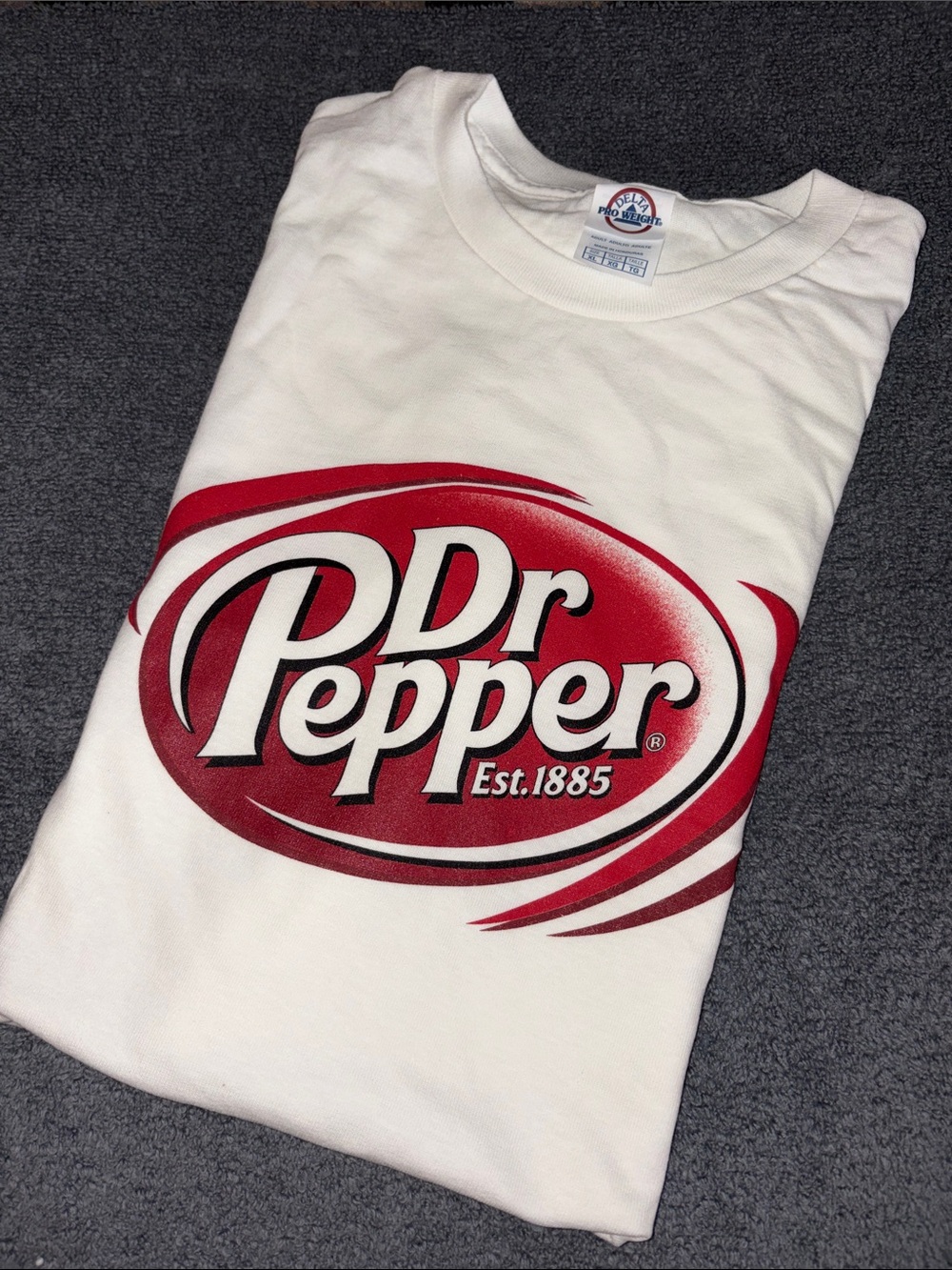 Delta White Short-Sleeve Tee with Red Graphic